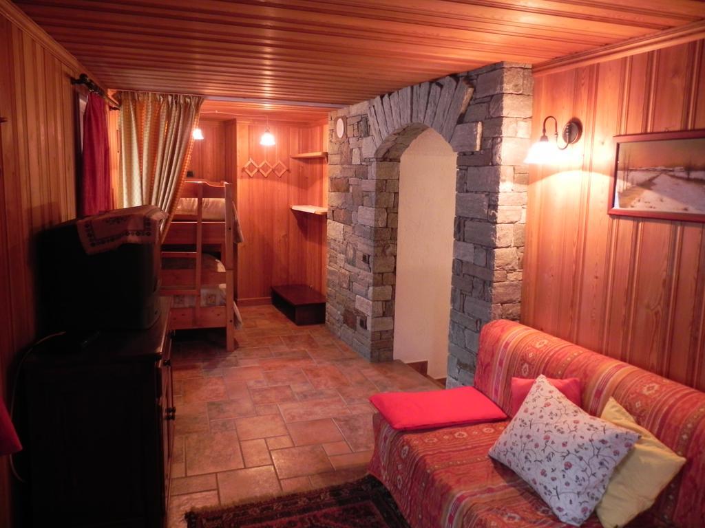 Le Vieux Rascard Chambres D'Hotes 尚波吕克 客房 照片