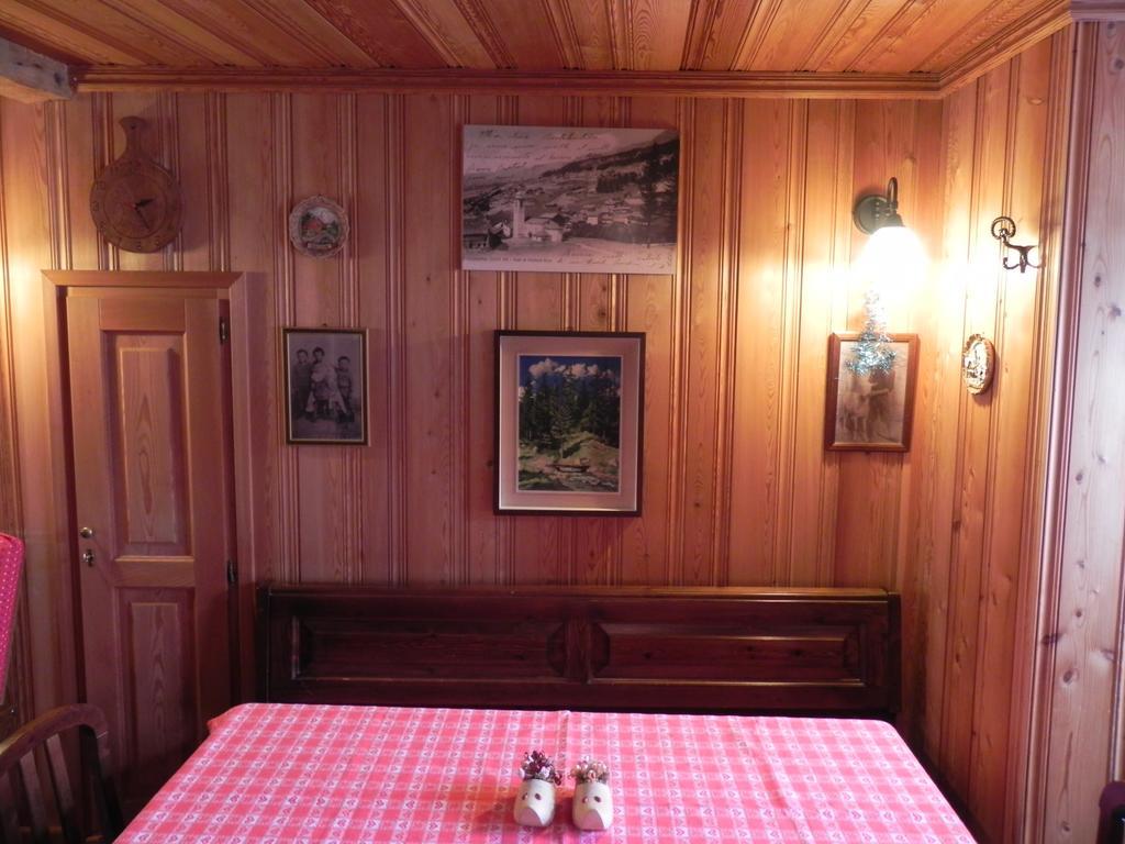 Le Vieux Rascard Chambres D'Hotes 尚波吕克 外观 照片